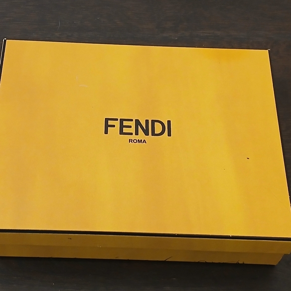 Vintage Fendi Vitello Elite Crystal Eye Monster Slim Pouch Multicolored With Box - Picture 10 of 10